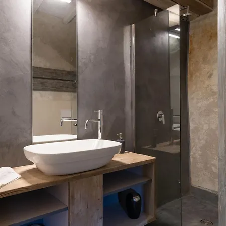 Geranio & Rosetta - Top132 By Interhome